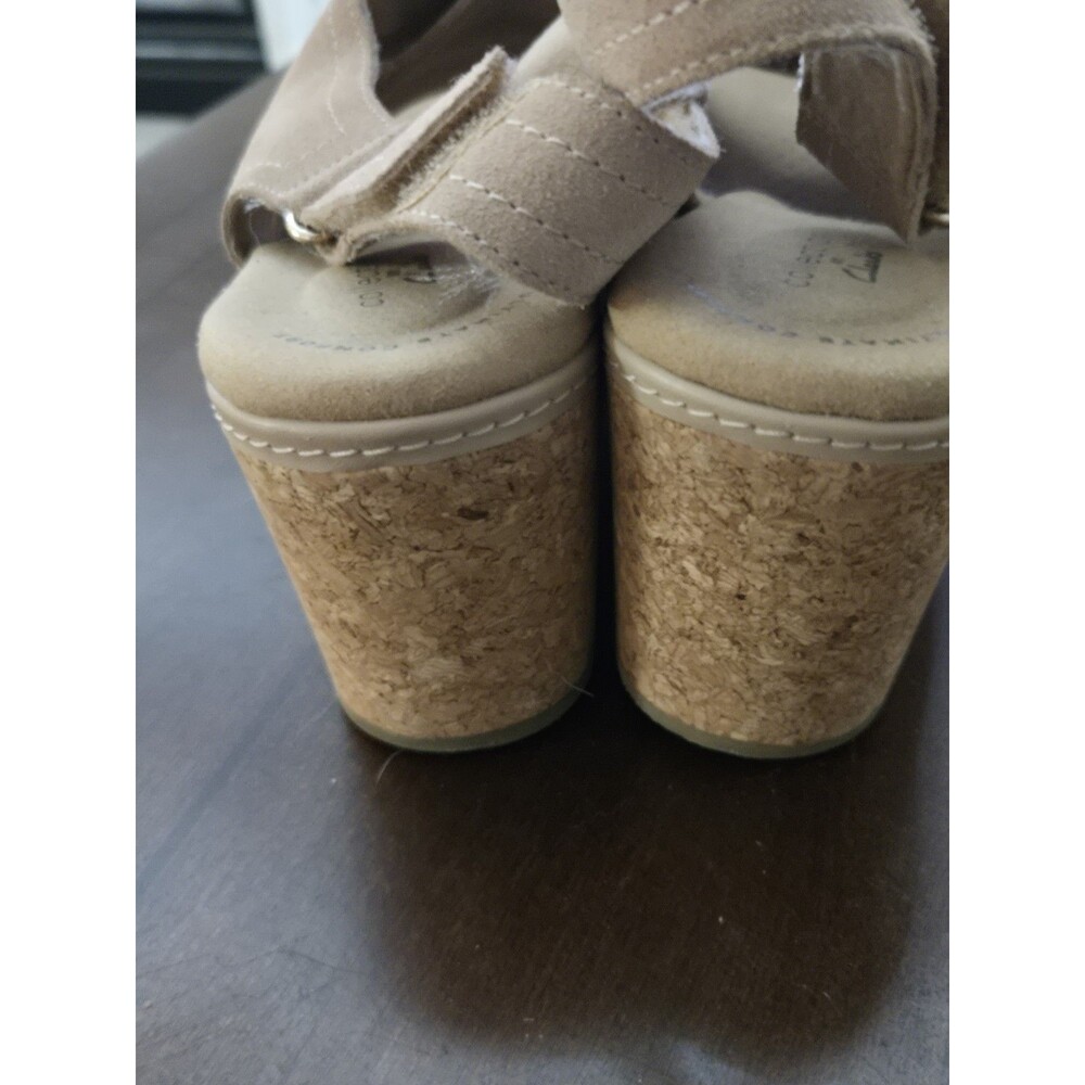 Clarks Giselle Cove Sand Suede Wedge Sandals Ankle Strap Platform Comfort sz 10M - Picture 10 of 10